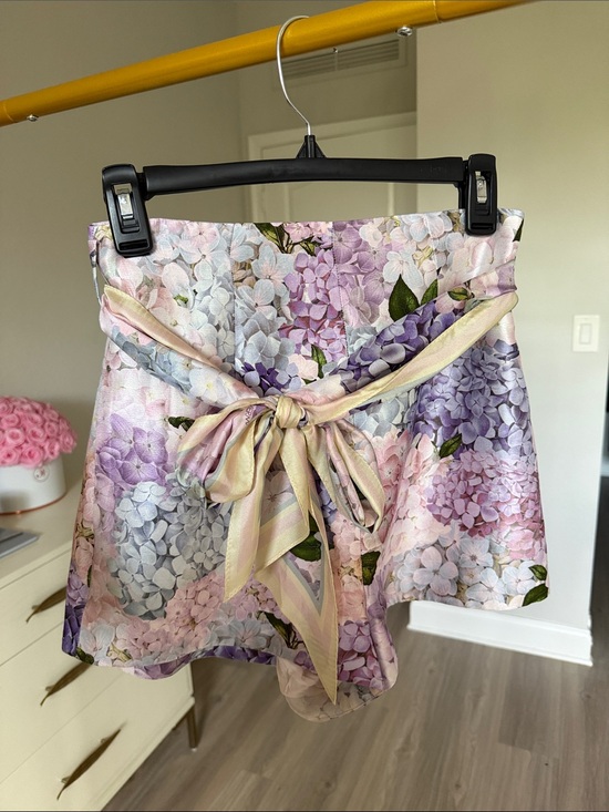 Zimmermann Pants - Zimmermann Hydrangea Tie-Waist High-Rise Shorts - Pink & Lavender